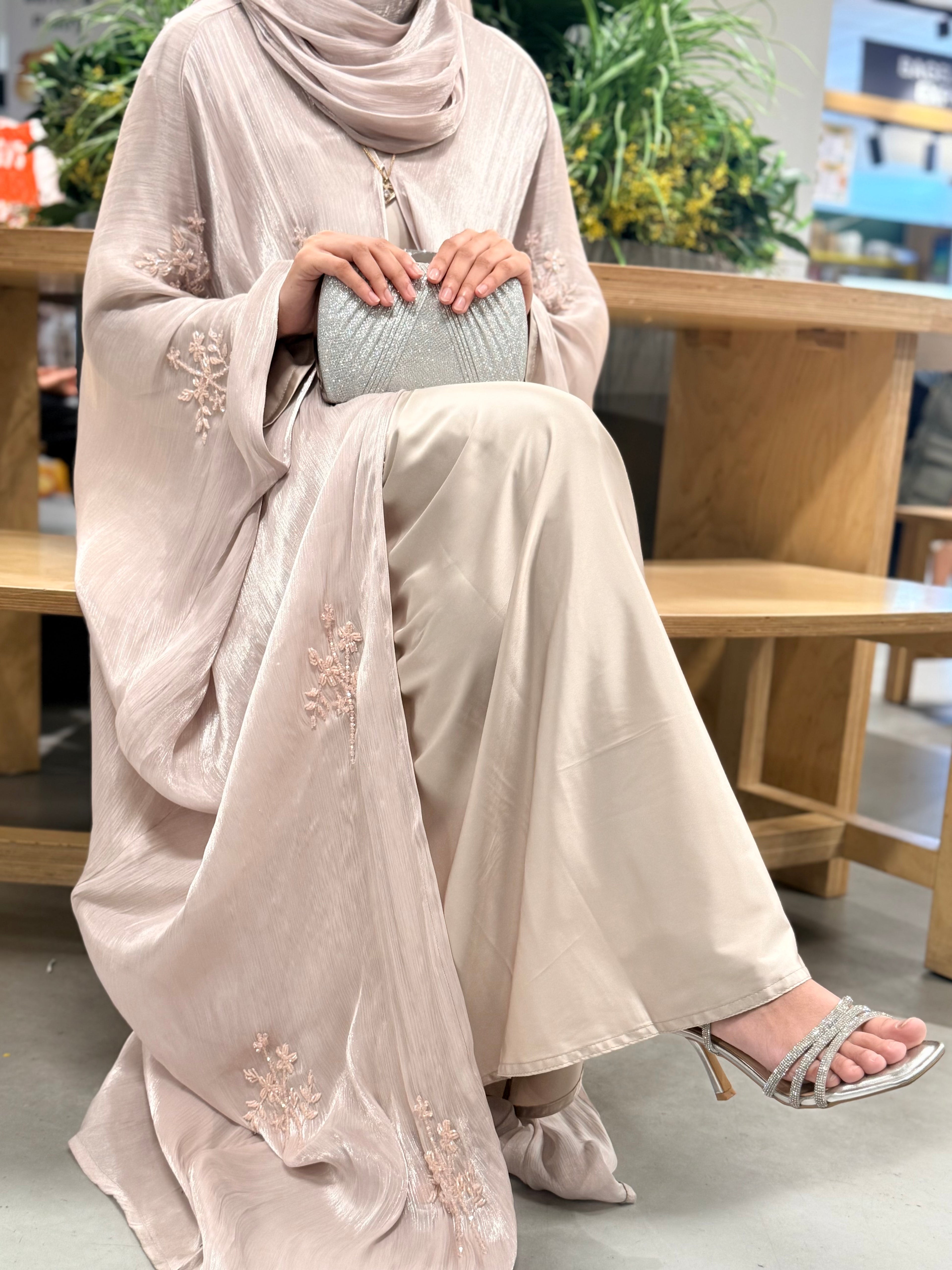 Eiliyah Abaya