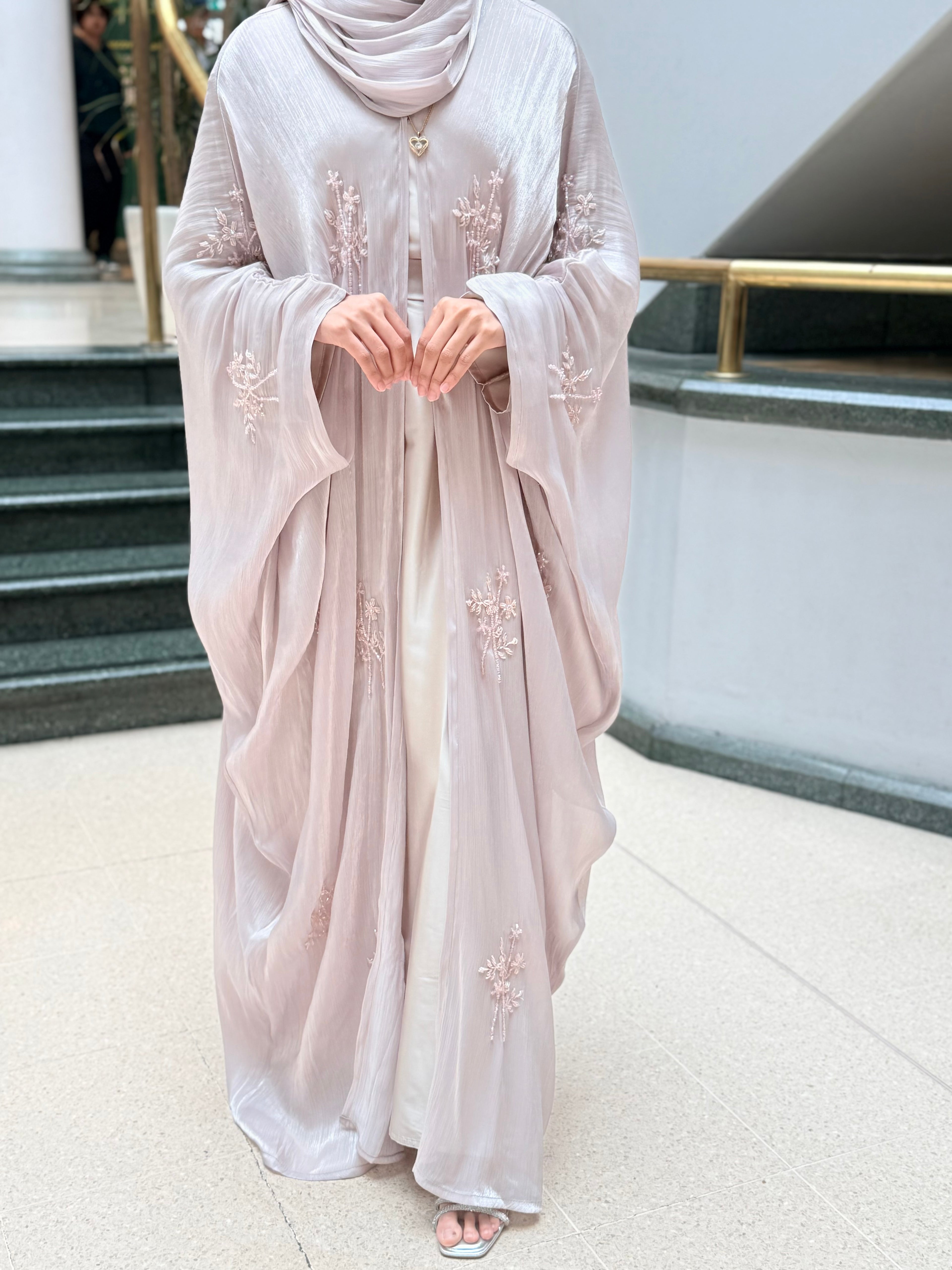 Eiliyah Abaya