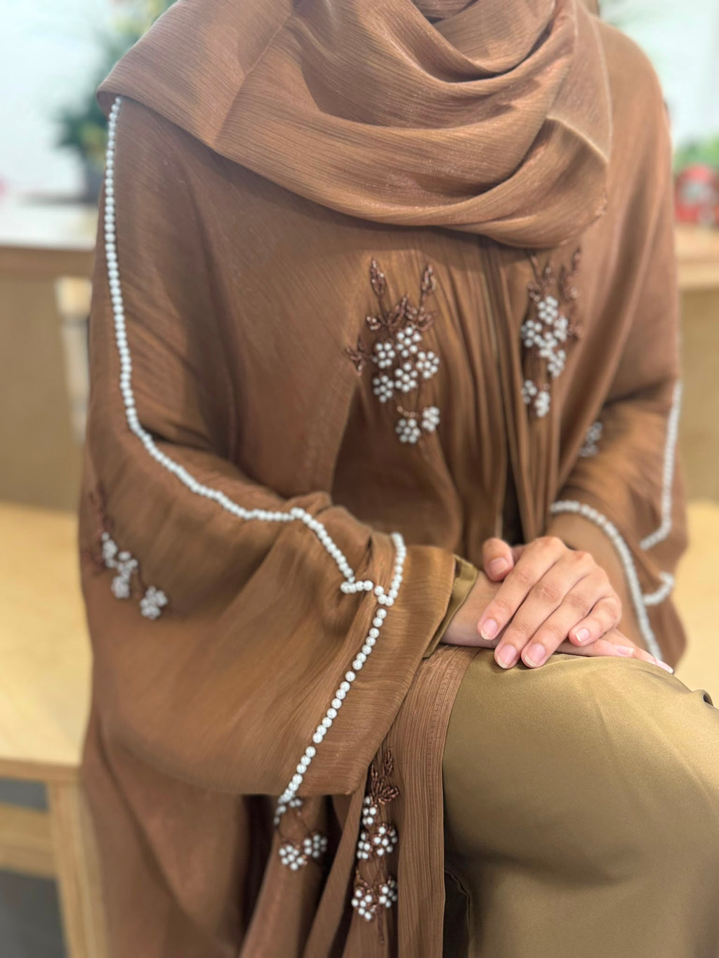 Eiliyah Pearl Vine Abaya