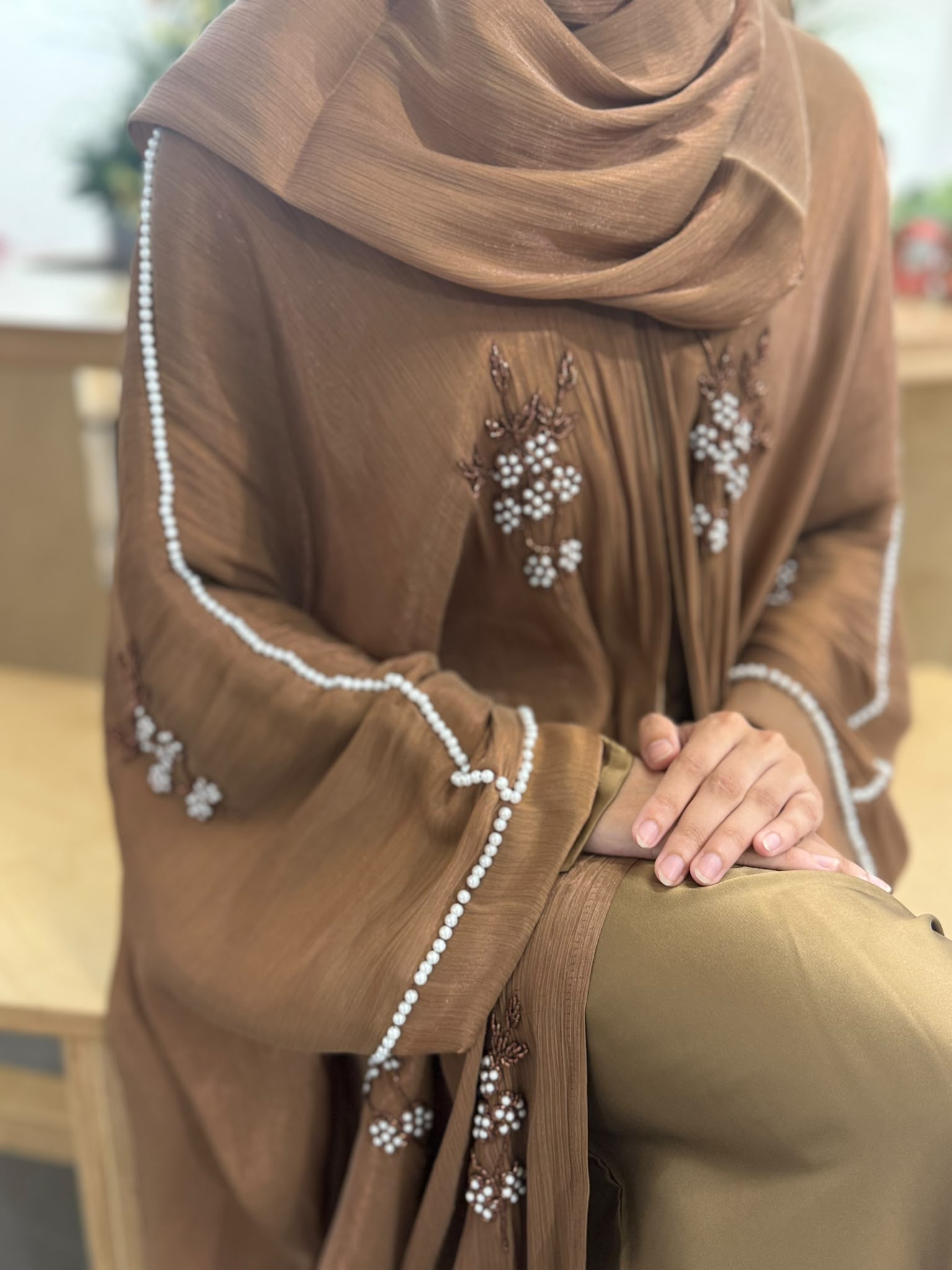 Eiliyah Pearl Vine Abaya