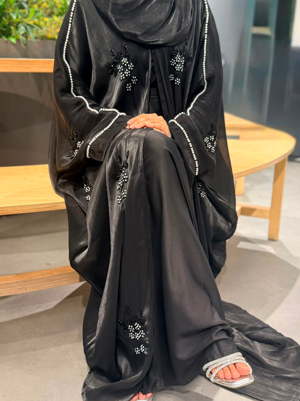 Eiliyah Pearl Vine Abaya