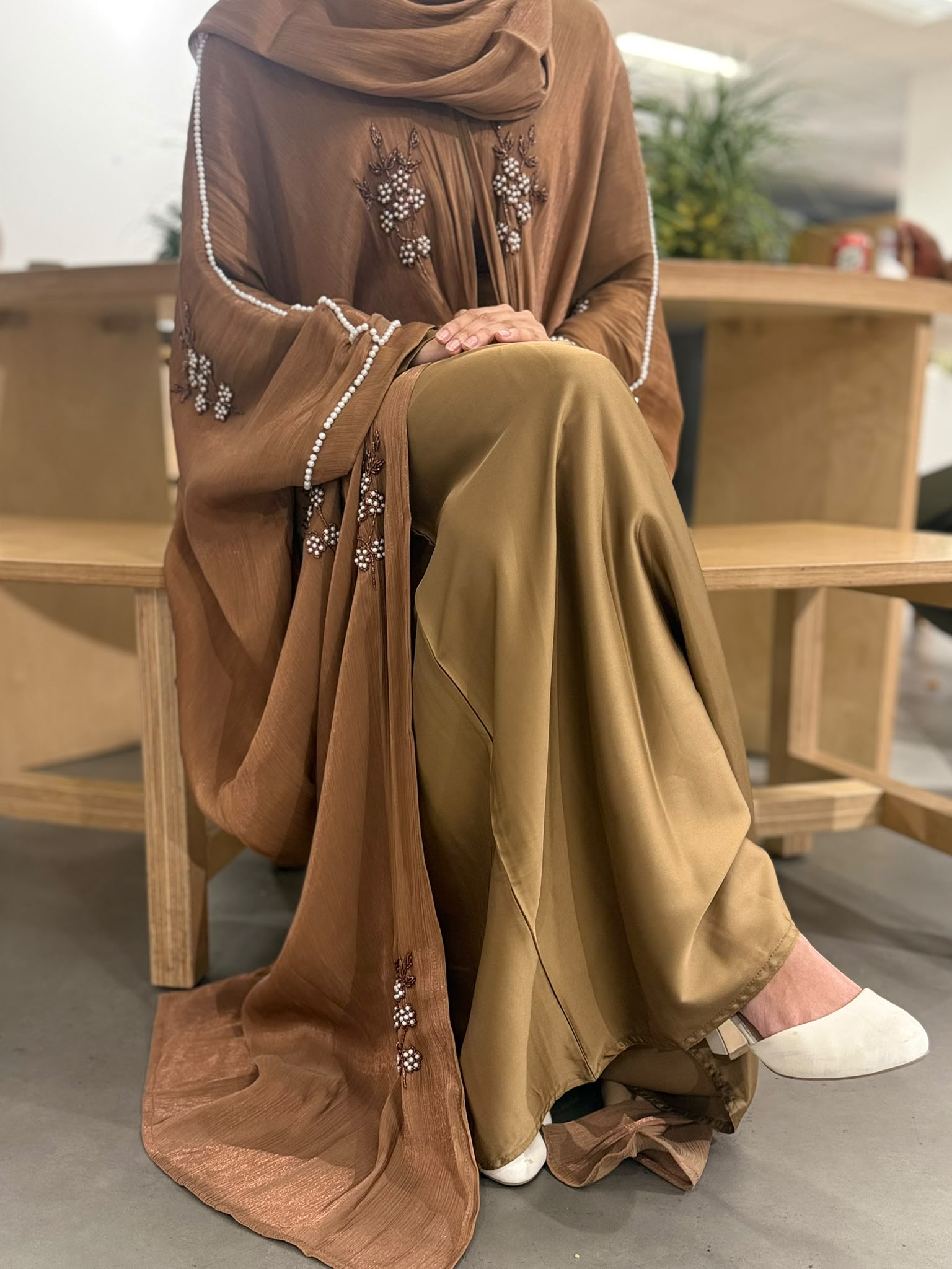 Eiliyah Pearl Vine Abaya