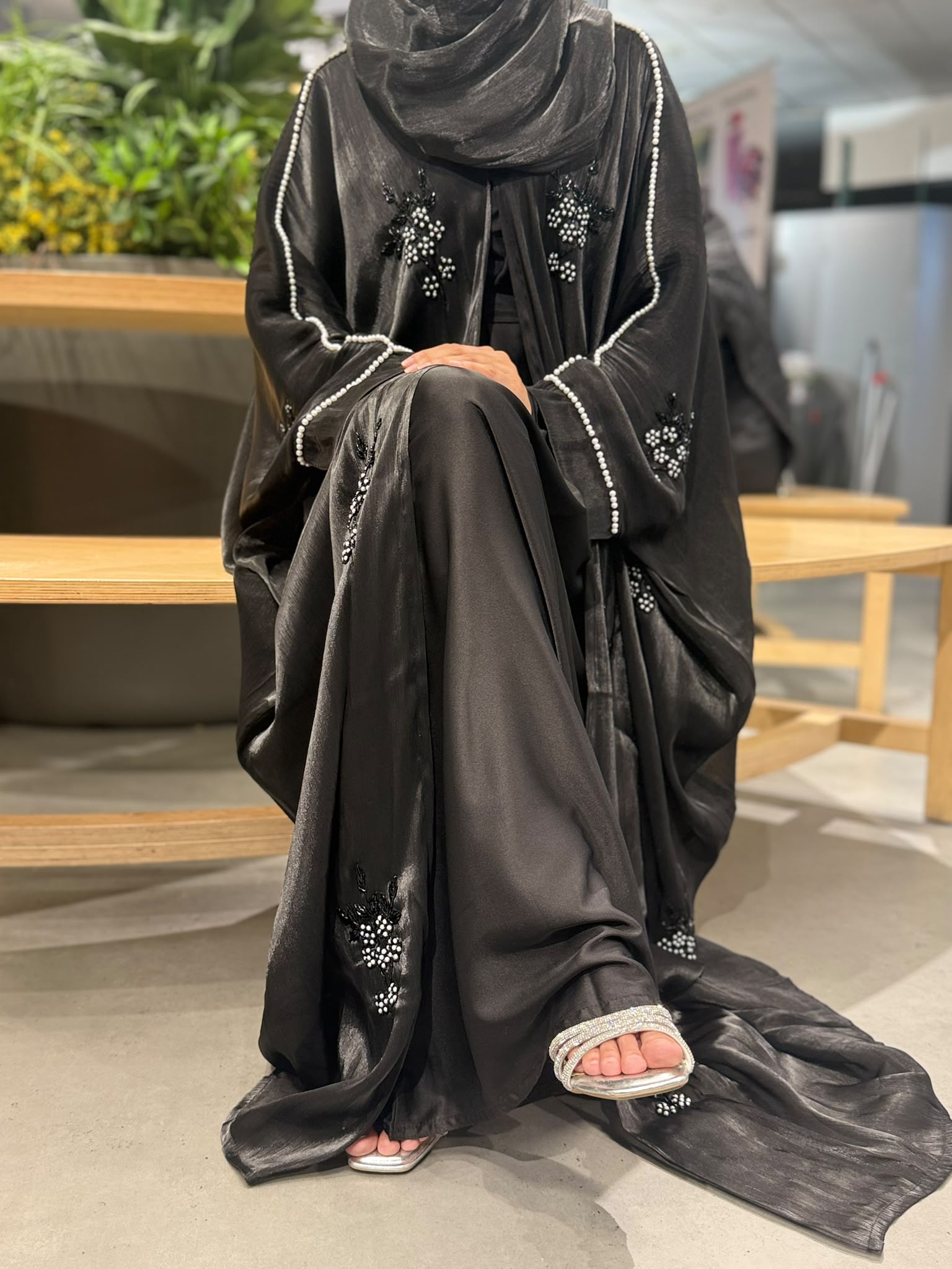 Eiliyah Pearl Vine Abaya