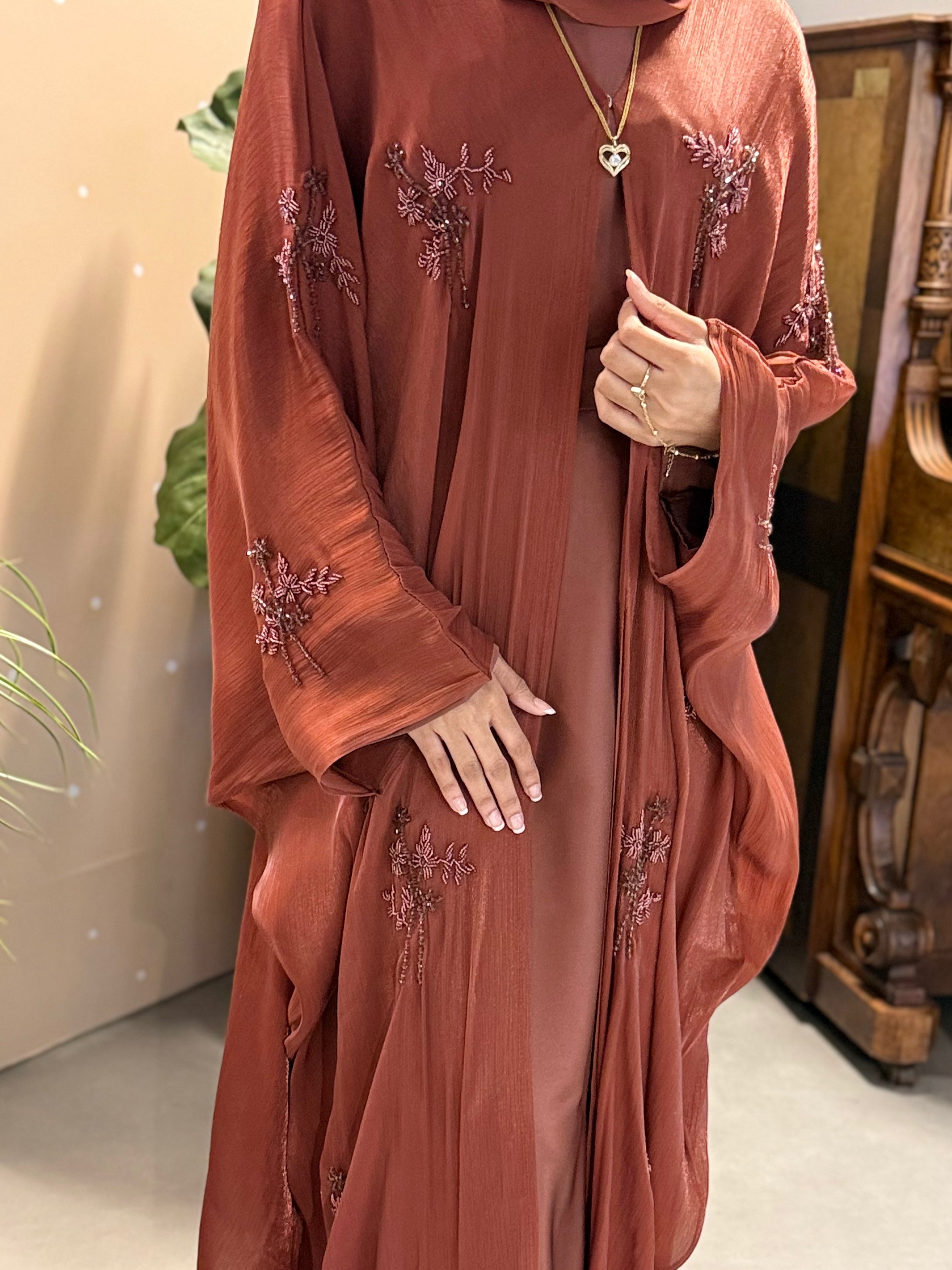 Eiliyah Abaya