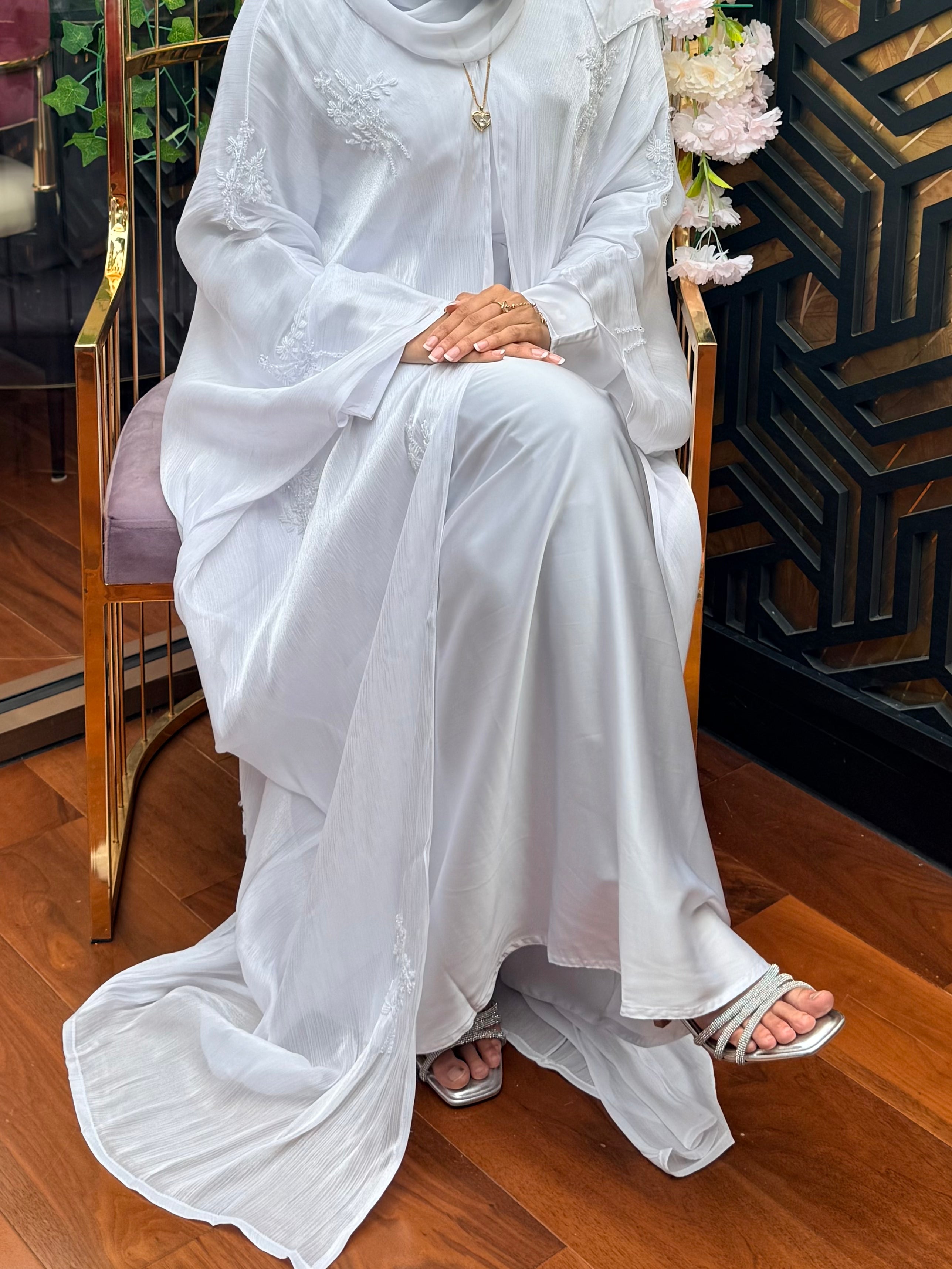 Eiliyah Abaya